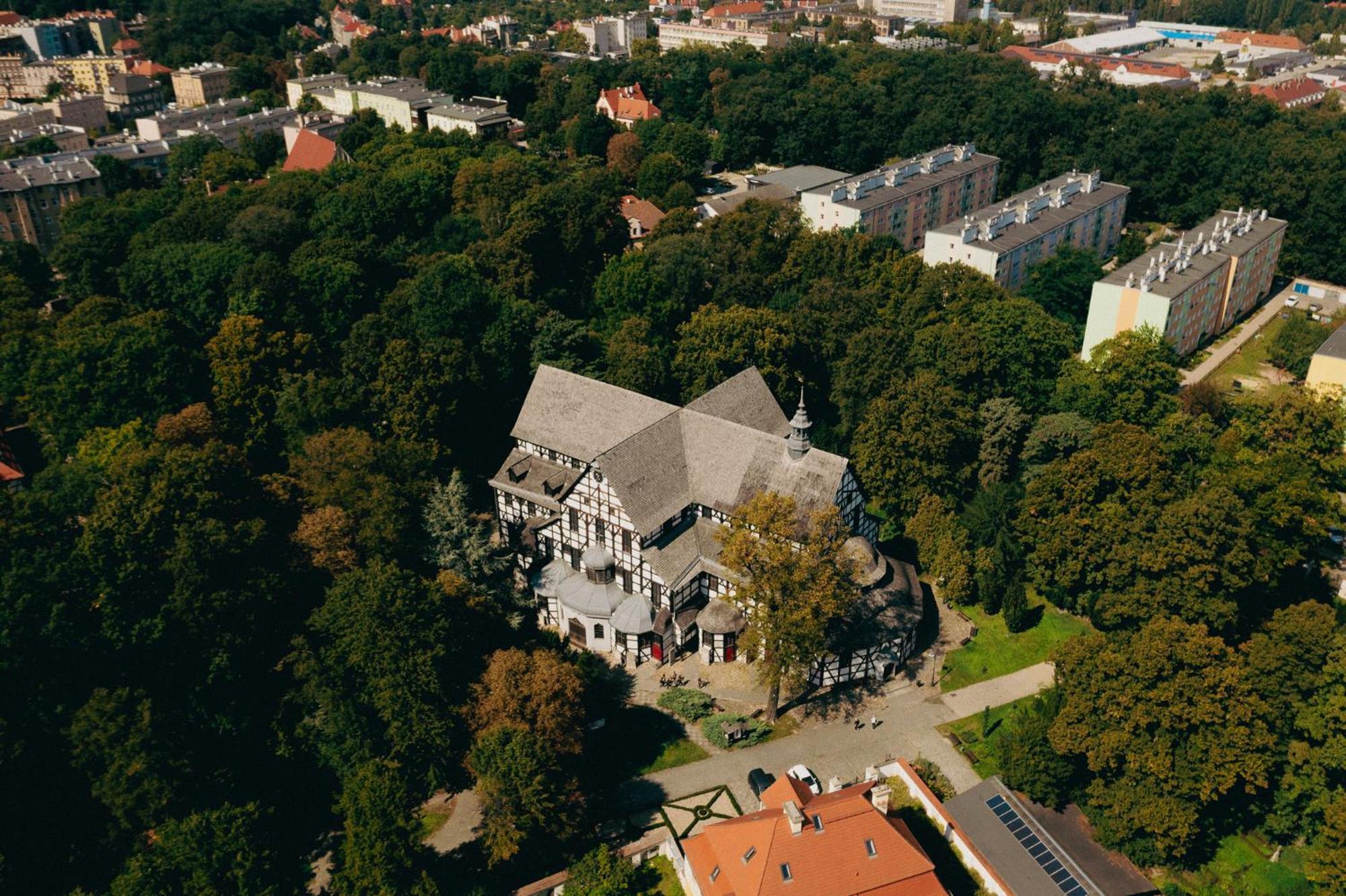 Great Polonia Swidnica City Center Aparthotel Exterior foto